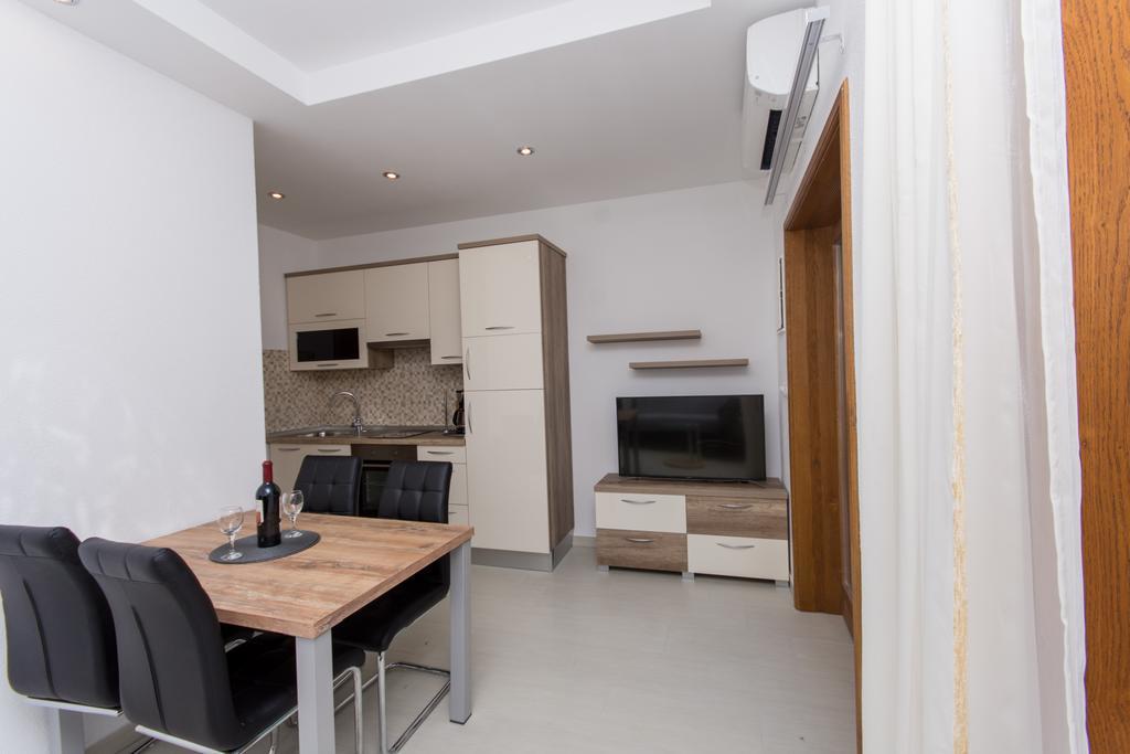 Apartments Bisera Trogir Exterior photo