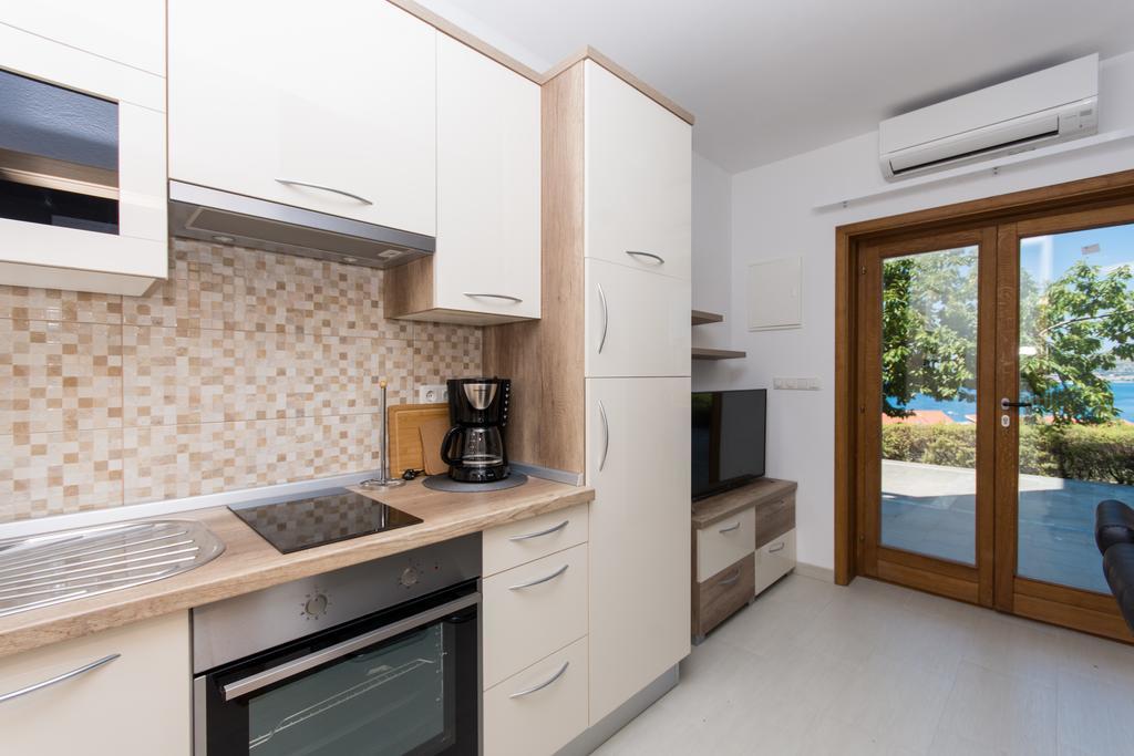 Apartments Bisera Trogir Exterior photo