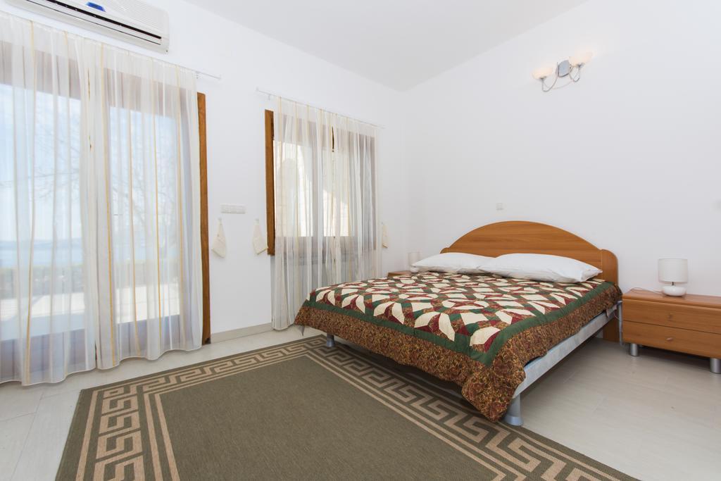 Apartments Bisera Trogir Exterior photo